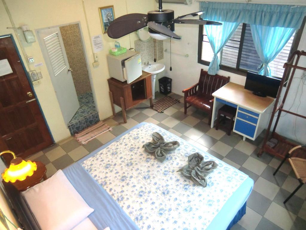 Residence House Trat Room photo