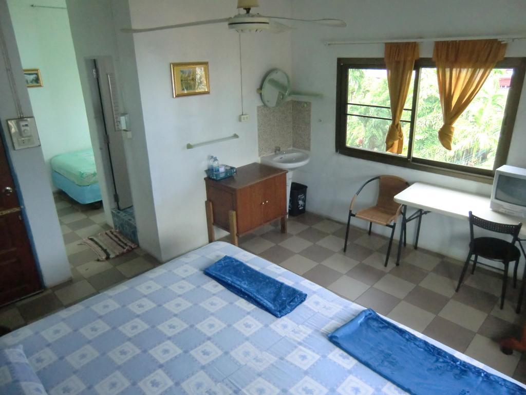 Residence House Trat Room photo